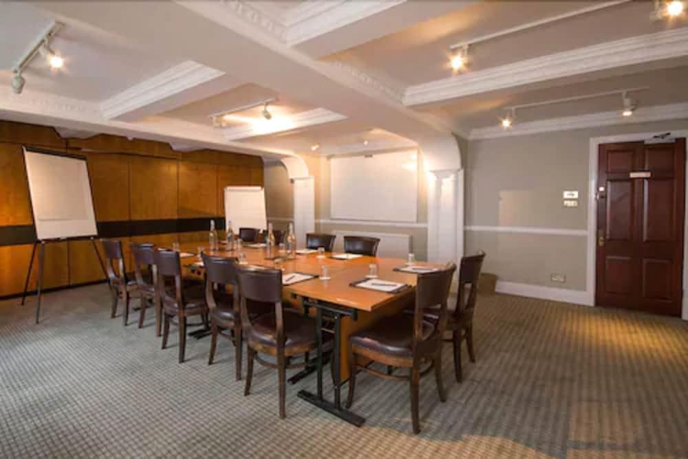 Hatton Court Hotel Gloucester Buitenkant foto